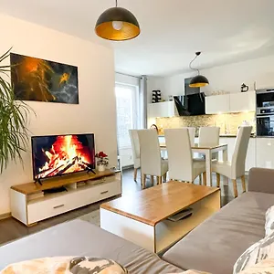 https://apartamenty-bryza.kolobrzeghotels.com